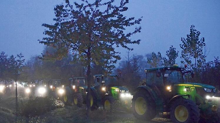 Landwirte aus dem Coburger Land brechen zu einer Protestveranstaltung in Bayreuth auf. Foto: CT-Archiv/Rainer Lutz