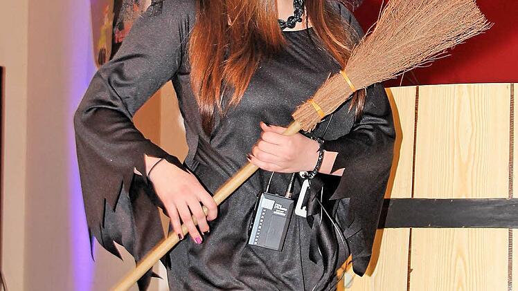 Hexe Chelsey Meza hat so allerlei Wünsche.  Foto: Dieter Britz