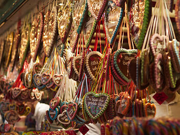 Erlangen: Mann kollabiert bei Bergkirchweih - zwei Besucher werden zu Helden Erlangen: Mann kollabiert bei Bergkirchweih - zwei Besucher werden zu Helden