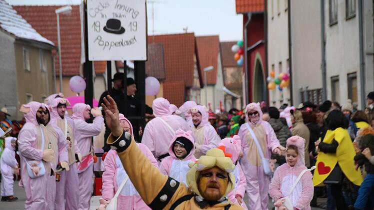Faschingszug in Poppenlauer.Heike Beudert