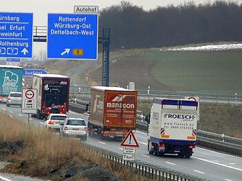 Die Strecke rund um das Biebelrieder Kreuz war lange das Nadelöhr auf der A 3, in dem sich der Verkehr staute. Der jetzt fertiggestellte Ausbau des Teilstücks Rottendorf-Biebelried soll deutlich Entlastung bringen. Foto:  Archiv