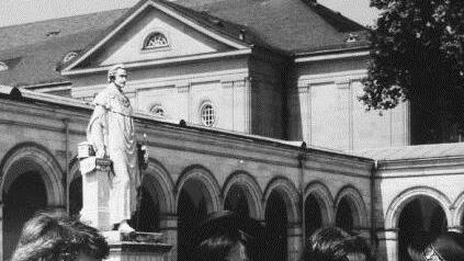 Besprechung im Kurpark.