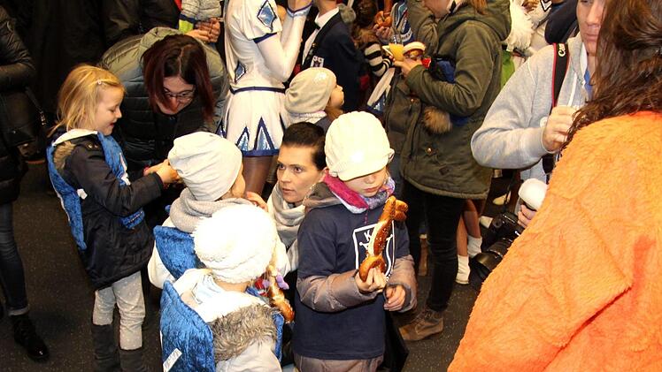 Impressionen vom Herzogenauracher Rathaussturm  Richard Sänger