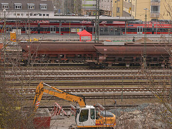 Fliegerbombe legt Ansbacher Bahnhof lahm