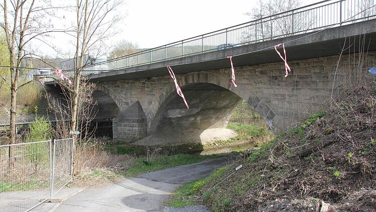 Auch die Gewölbebrücke wird saniert.