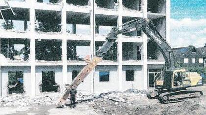 Bernd Herold bietet Totalabbrüche, Demontagen von Maschinen, Schrottdemontagen, Recycling von Baumaterialien und mehr.