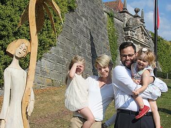 Yvonne und Christian Stöckert sind in Kronach aufgewachsen und kommen nun, nach einigen Jahren, in denen die beiden Berufserfahrung unter anderem in Hamburg sammeln konnten, zurück in ihre Heimatstadt.  Foto: Veronika Schadeck