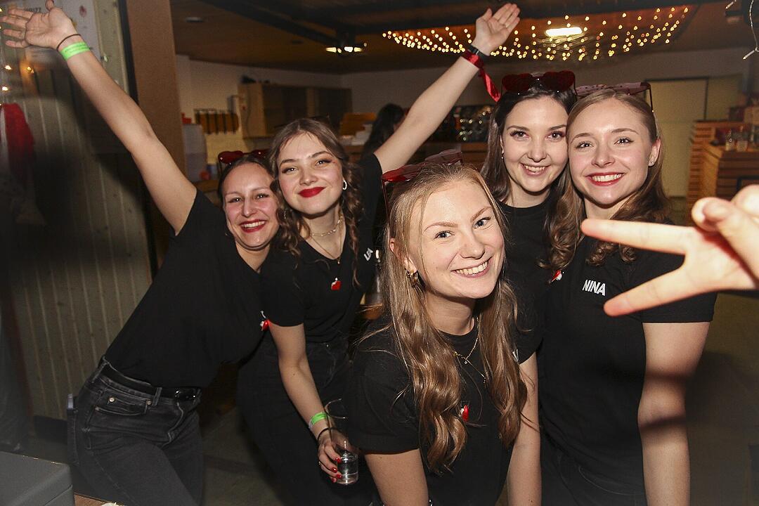 Faschingsparty vom Feinsten in der Stadthalle Stadtsteinach.