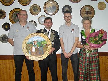 Das Oberleichtersbacher Königshaus 2018 (von links): Stephan Dunkel, Martin Müller, Dominik Müller und Melanie Klaus. Wolfgang Saam