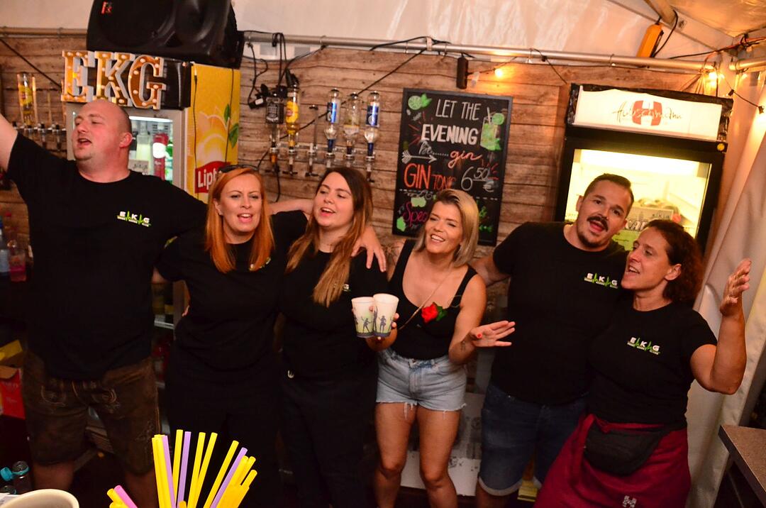 Party mit der Band "CAVELAND"