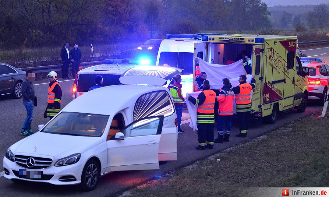 Bus mit Kindern bei Erfurt verunglückt