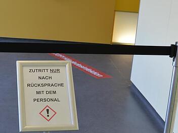 Verschiedene Bereiche im Klinikum sind abgesperrt.  Foto: PM