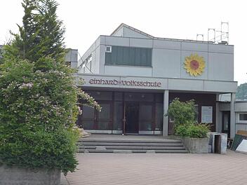 Die Einhard-Mittelschule in Euerdorf schließt in wenigen Wochen.  Foto: Edgar Bartl