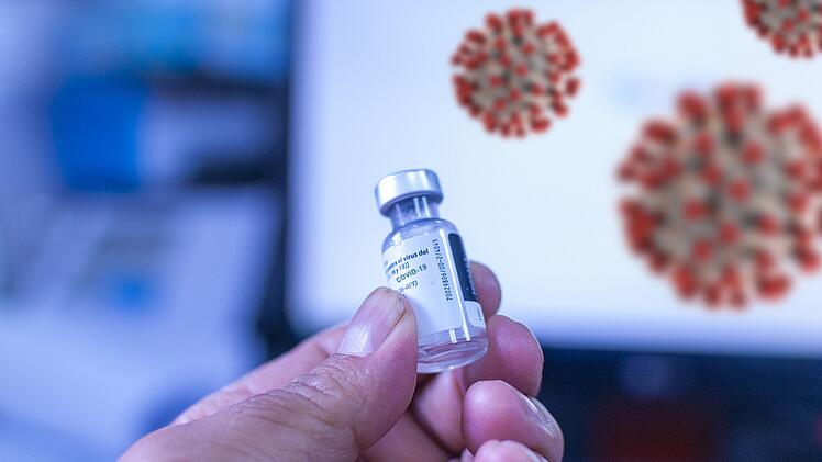 Symbolbild: Coronavirus, Impfdosis