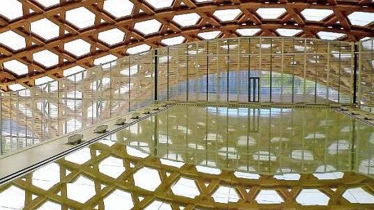 2. Platz "Prachtvoll, imposant, schauderhaft - Architektur": Centre Pompidou Metz" von Anna Lochner, Thurnau