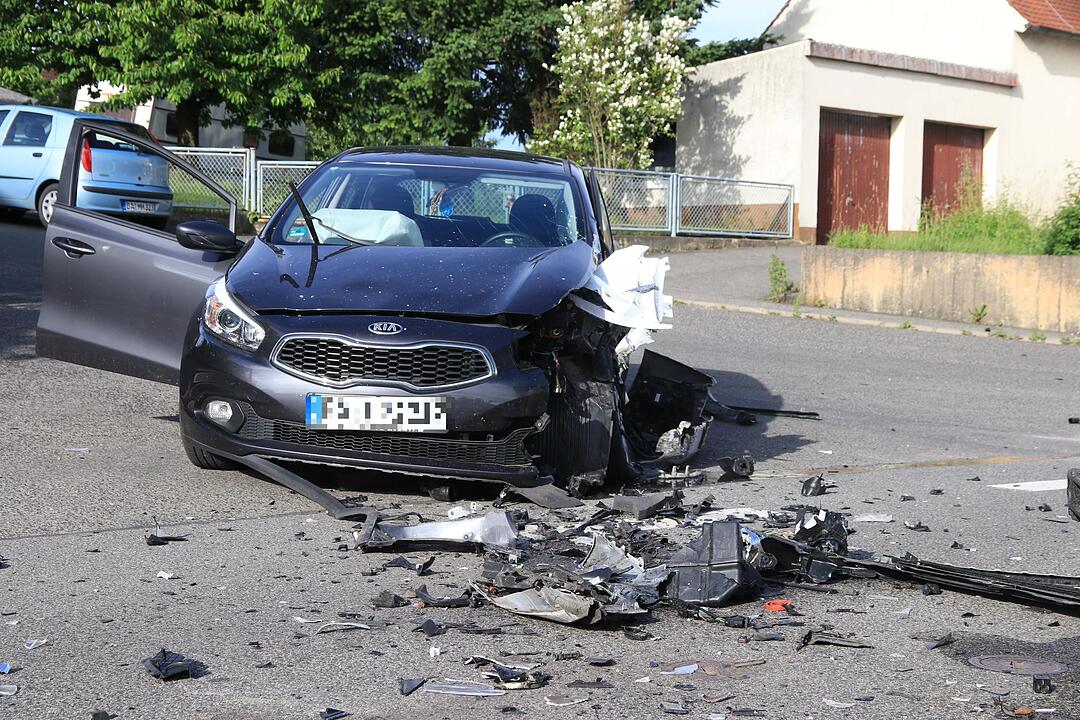 Betrunkener prallt in Gegenverkehr in Mühlendorf