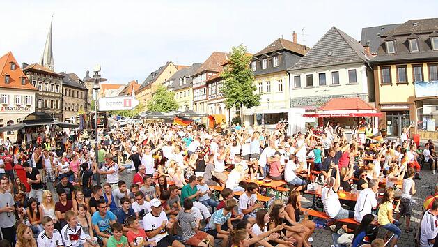 In diesem Jahr kann auf dem Lichtenfelser Marktplatz wieder mitgefiebert werden wie im WM-Viertelfinale 2014. Rund ums erste WM-Spiel finden zwei weitere Veranstaltungen dort statt.Archiv / Tim Birkner