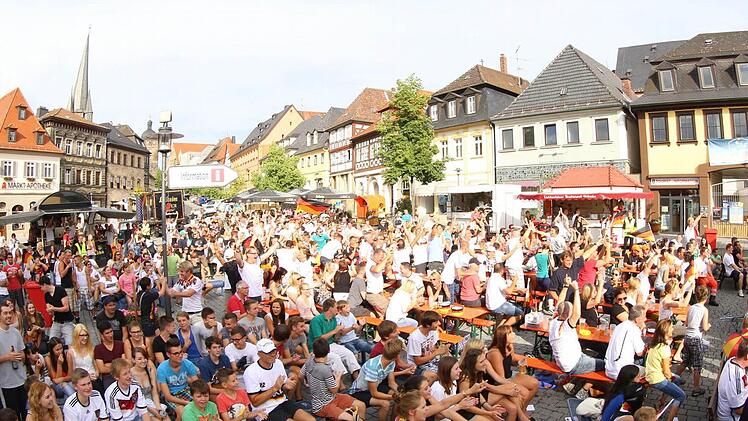 In diesem Jahr kann auf dem Lichtenfelser Marktplatz wieder mitgefiebert werden wie im WM-Viertelfinale 2014. Rund ums erste WM-Spiel finden zwei weitere Veranstaltungen dort statt.Archiv / Tim Birkner