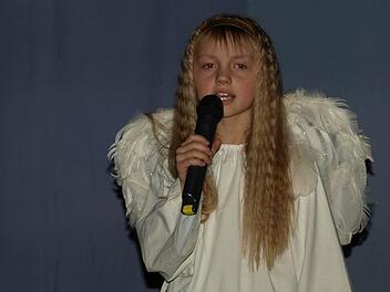 Franziska Stahl als Engel  Fotos: Stefan Geiger