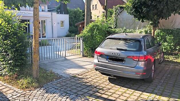Auf Antrag der SPD-Fraktion wird der Parkplatz in der Herrengasse, der direkt an den hinteren Eingang zum Awo-Mehrgenerationenhaus grenzt, als "Kleinfahrzeug-Parkplatz" ausgewiesen. Gr&ouml;&szlig;ere Fahrzeuge w&uuml;rden eine Nutzung des Eingangs erheblich erschweren.  Foto: Stadt Bad Rodach