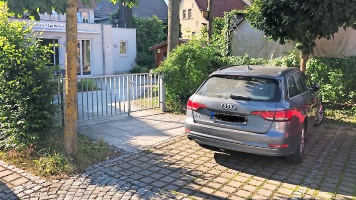 Auf Antrag der SPD-Fraktion wird der Parkplatz in der Herrengasse, der direkt an den hinteren Eingang zum Awo-Mehrgenerationenhaus grenzt, als "Kleinfahrzeug-Parkplatz" ausgewiesen. Größere Fahrzeuge würden eine Nutzung des Eingangs erheblich erschweren.  Foto: Stadt Bad Rodach