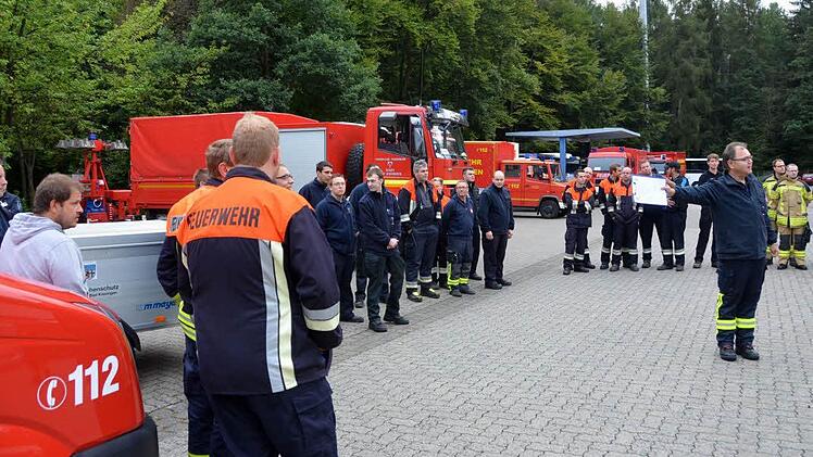 Großübung der Feuerwehr Notfallkontingente Foto: Peter Rauch