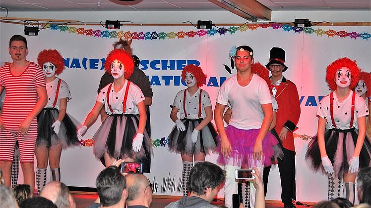 Showtanz der Gruppe Hühnerhaufen. Sigismund von Dobschütz