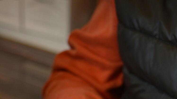 Wer Angeh&ouml;rige pflegt, muss oft H&uuml;rden &uuml;berwinden. Dabei will der neue Pflegest&uuml;tzpunkt helfen. Symbolfoto: Ronald Heck