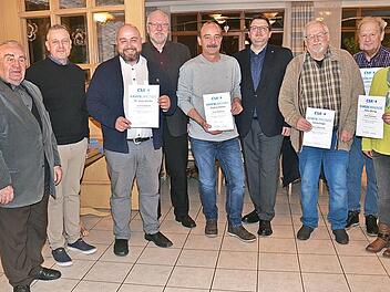 Ehrungen bei der CSA-Kreisversammlung: (von links) Heinz Hausmann, Jörg Schnappauf, Jonas Geissler, Matthias Unger, Stephan Haasler, Bernd Liebhardt, Georg Geiger, Alexander Öhring und Petra Öhring