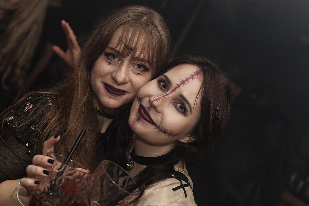 ME & MY (ZOMBIE) GIRLS HALLOWEEN