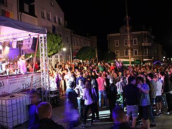 Das Stadtfest war gut besucht, allerdings ließen sich nicht so viele Gäste blicken wie in den Vorjahren. Über die Gründe gehen die Meinungen auseinander. Manche weisen auf die vielen Konkurrenzveranstaltungen im Umland hin, andere sehen Mängel bei der Organisation. Foto: Friedemann Müller