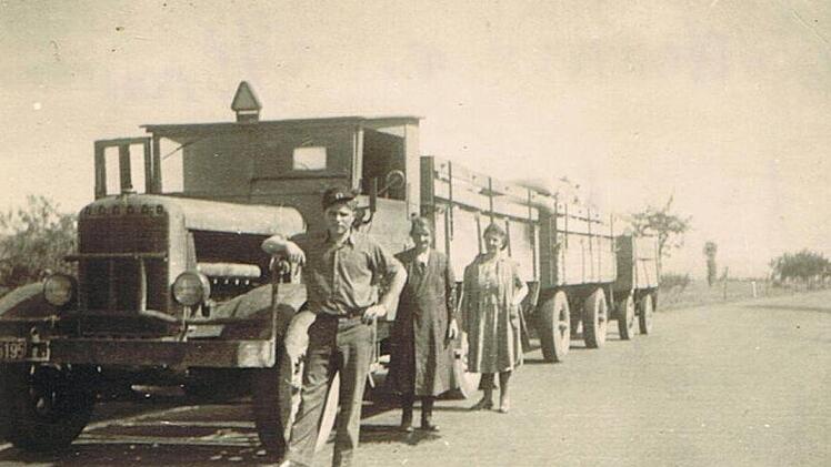 Fotoaufnahme aus den frühen Jahren des Unternehmens. Foto: Archiv Seger Transporte