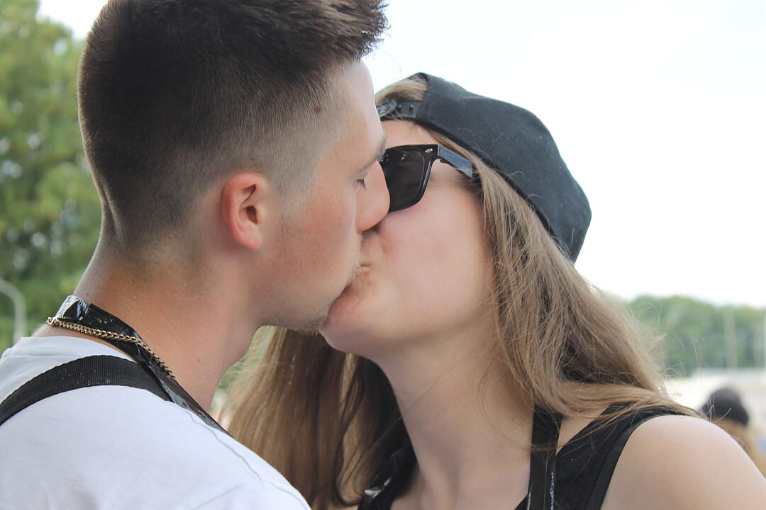 Liebe liegt in der Festivalluft: Verliebte bei Rock im Park