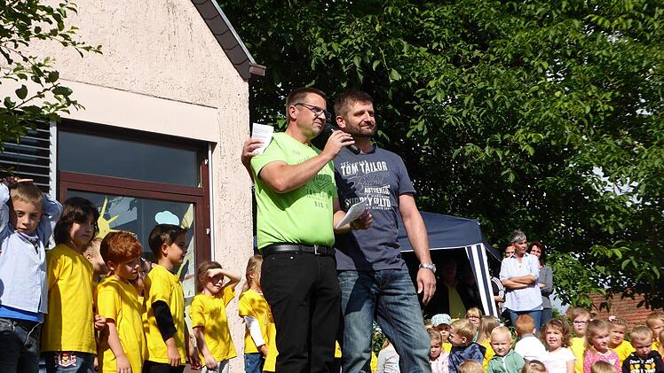 Nochmal ging es im Kindergarten in Thulba festlich zu, auch viele Erinnerungen wurden geteilt.  Foto: Birgit Armbruster