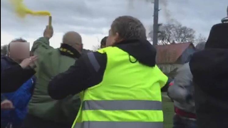 Screenshots aus einem Video der Kampfszenen