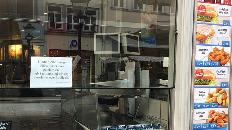 Das Restaurant ist schon geschlossen, lediglich die Snackbar am Fenster ist noch geöffnet - am Freitag, 3. November, allerdings nicht. Ulrike Nauer