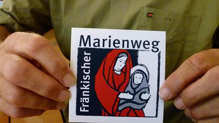 Dieses Logo kennzeichnet den Fränkischen Marienweg.   Fotos: Marion Krüger-Hundrup