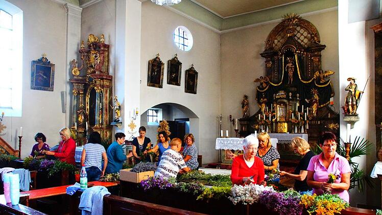 ie Frauen bei der Arbeit am Wurzb&uuml;schelJoseph Beck