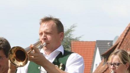 Der Festzug in Langensendelbach Foto: Barbara Herbst