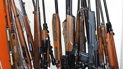 Die Waffen des Klägers lagern derzeit bei einem Waffenhändler. Zugriff darauf hat er nicht. Symbolbild/Archiv