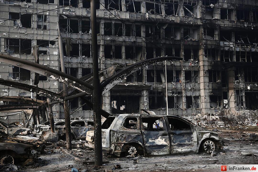 Huge explosion rocks Chinese port city of Tianjin