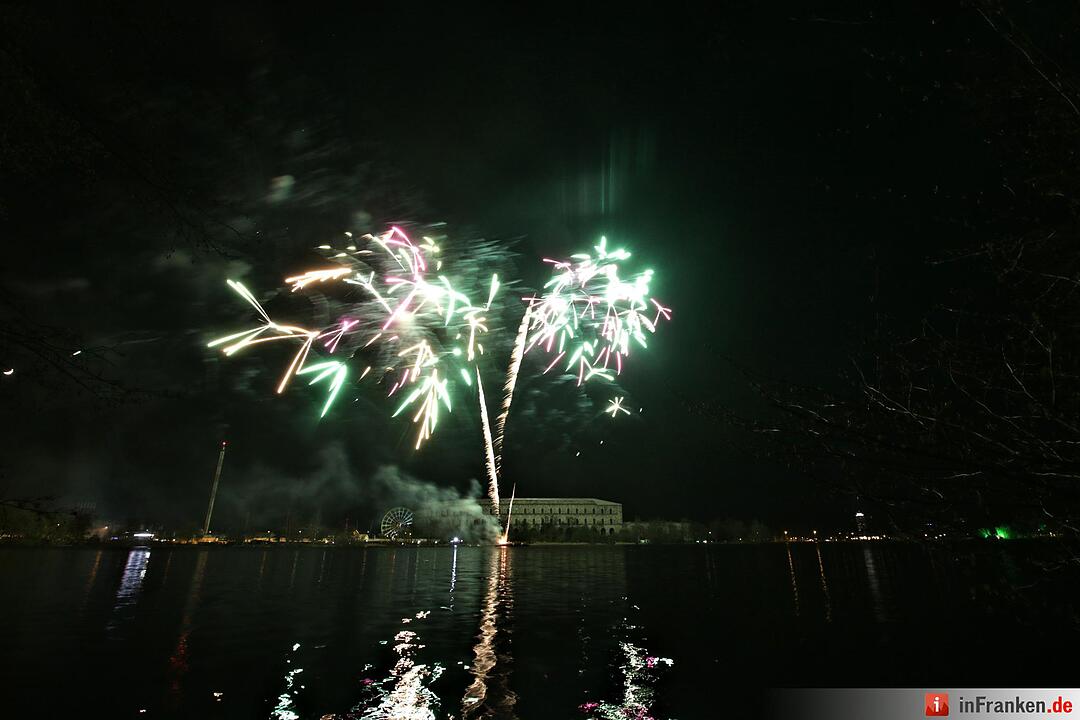 Abschlussfeuerwerk Volksfest Nürnberg