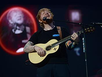 Ed Sheeran   war sich in München selbst genug.Fotos: Helmut Ölschlegel