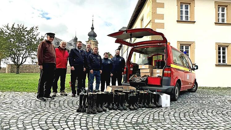 Pater Andreas Walko, Johannes Klier, Fabian Hoffmann, Yves Wächter (KFV Kulmbach), Andreas Rothert, Anschi Kraft und Markus Katholing (von links)
