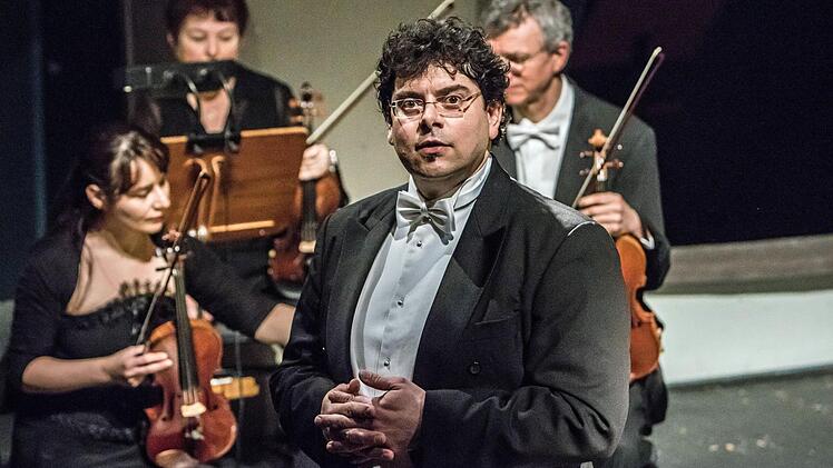 Impressionen vom Barock-Konzert im Landestheater Coburg: Cemablist und musikalischer Leiter war Lorenzo Da Rio.Foto: Jochen Berger
