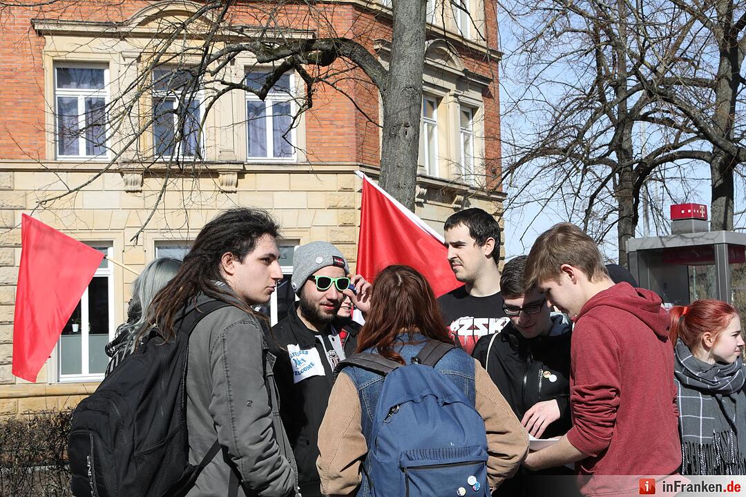 Bamberg; Demo vom Bahnhof bis zum Gefängnis der "roten Hilfe"