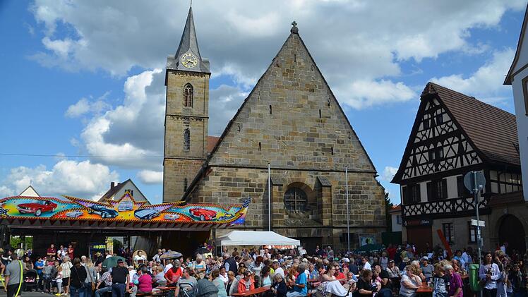 Um St. Kilian feiert Hallstadt die Kerwa.   Foto: Gemeinde Hallstadt