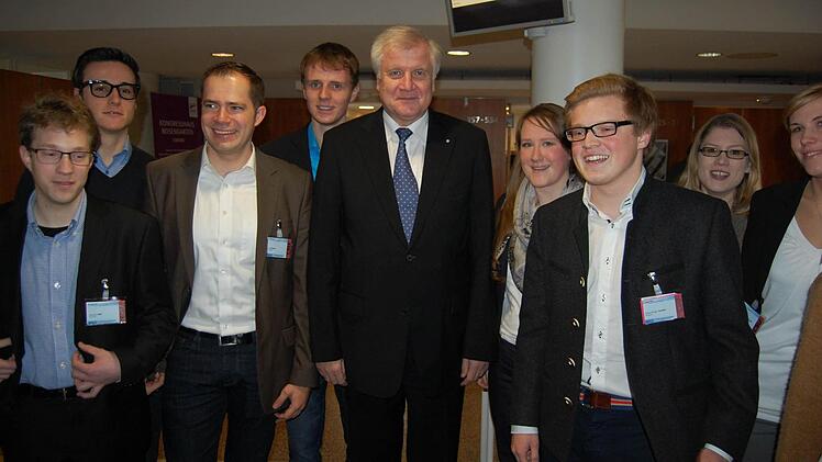 Horst Seehofer mit einer Abordnung der Jungen Union Coburg.