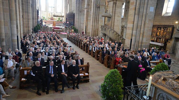 Festakt im Dom Foto: R. Rinklef