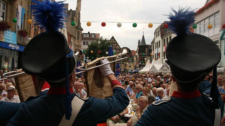 Mit ihren Fanfaren kam das Jugendmusikkorps zur Eröffnung des Rakoczy-Festes 2013.